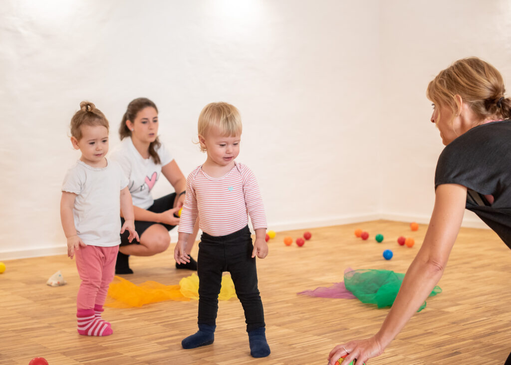 Babysport mit Ball