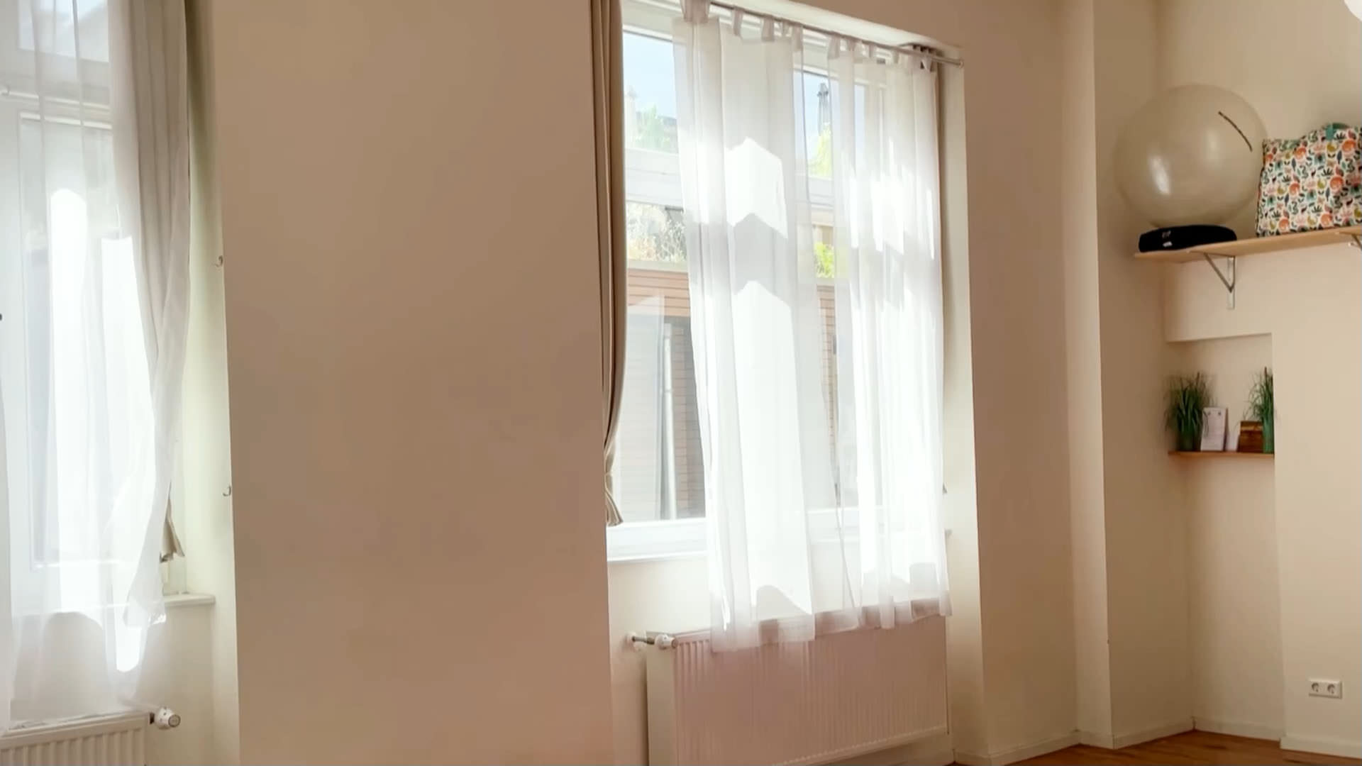 Mama Baby Raum als Video